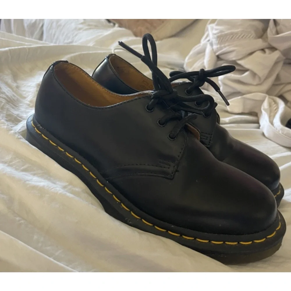 Doc Martens Unisex Oxford Air wair shoes Ladies 6 Mens 7 - Picture 4 of 6